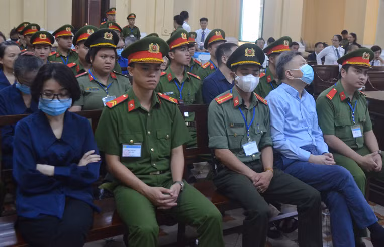 Bị cáo Trương Mỹ Lan: Tích cóp từng đồng từng cắc để khắc phục hậu quả -0
