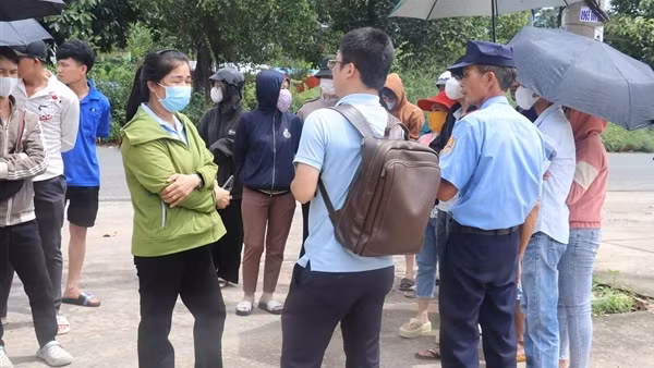 Hàng trăm công nhân mất việc khi chủ công ty "biến mất"
