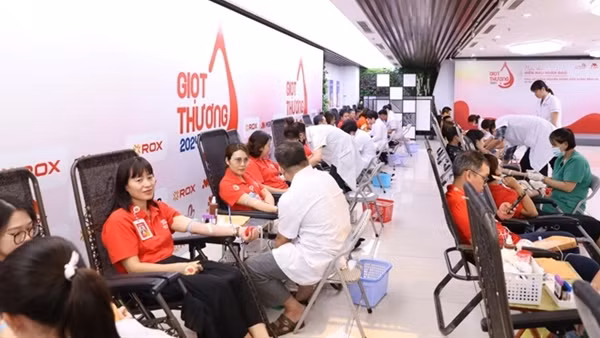 ROX Group lan tỏa yêu thương qua chương trình Giọt Thương
