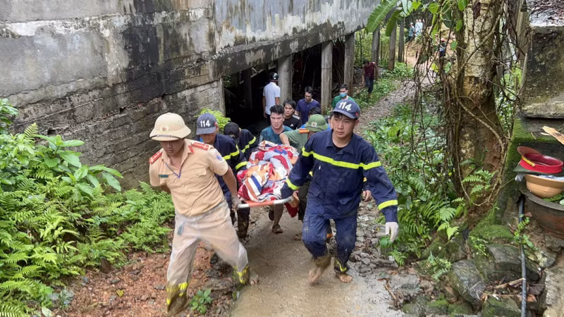 Bộ Y tế chỉ đạo 2 bệnh viện tuyến trung ương phối hợp điều trị nạn nhân vụ sạt lở ở Hà Giang -0