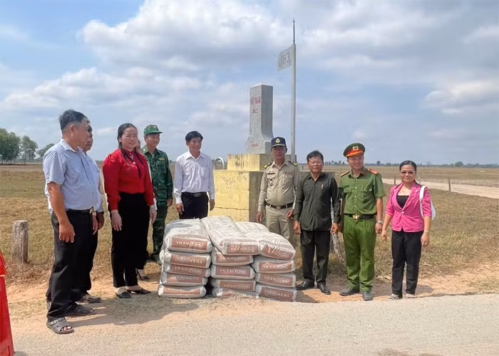 Tỉnh Long An: sự phối hợp hiệu quả giữa Công an xã với Bộ đội Biên phòng -0