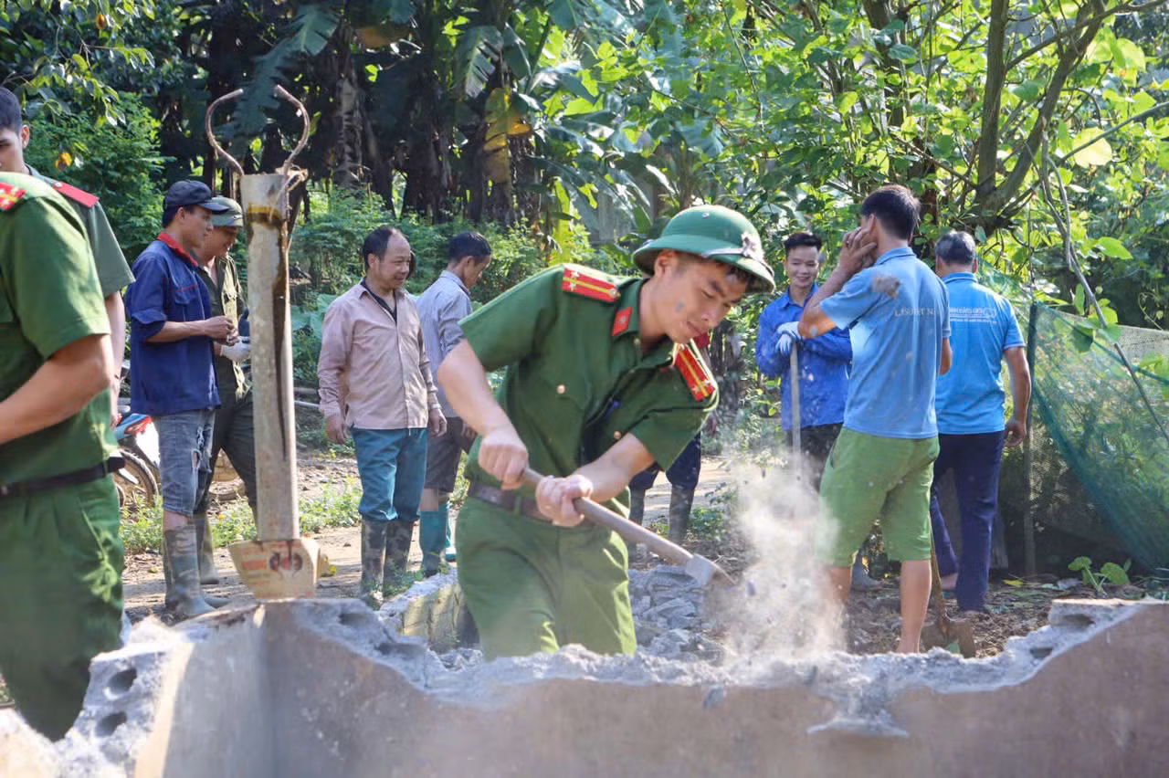 Khởi công xây 5 căn nhà Bộ Công an hỗ trợ các hộ dân bị sập do bão số 3 -0
