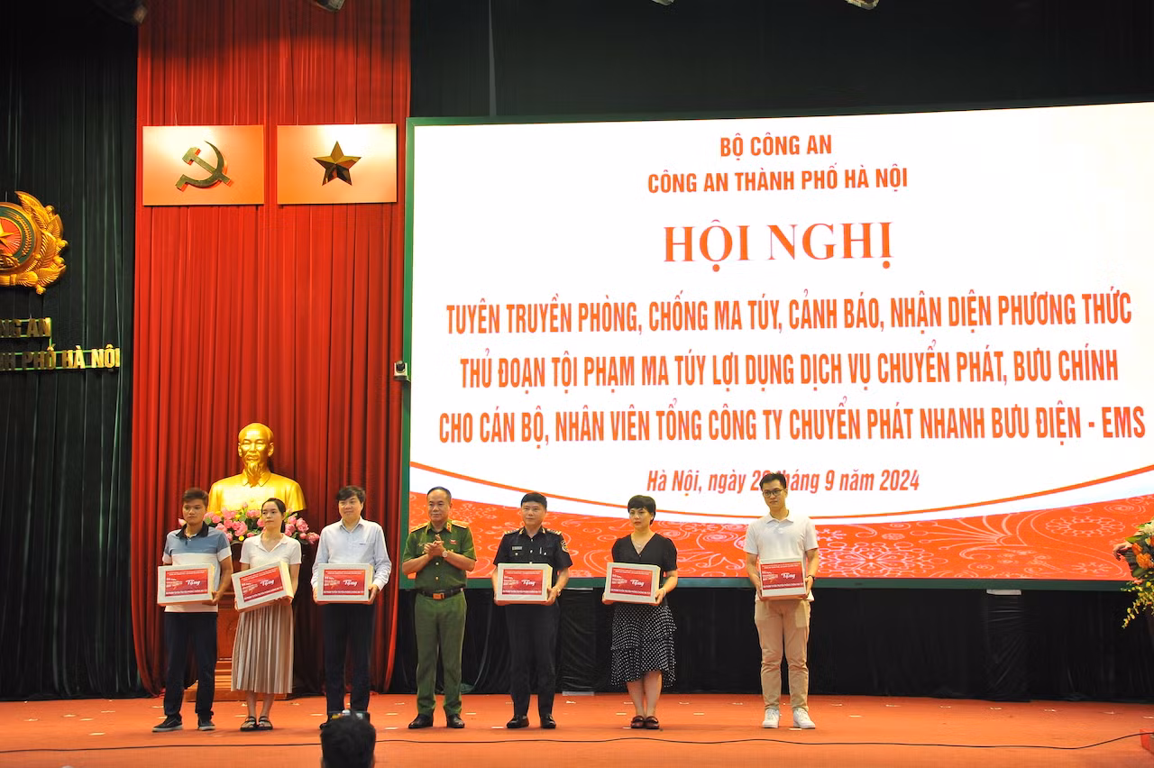Nhận diện các thủ đoạn vận chuyển ma tuý mới dưới hình thức chuyển phát nhanh -0