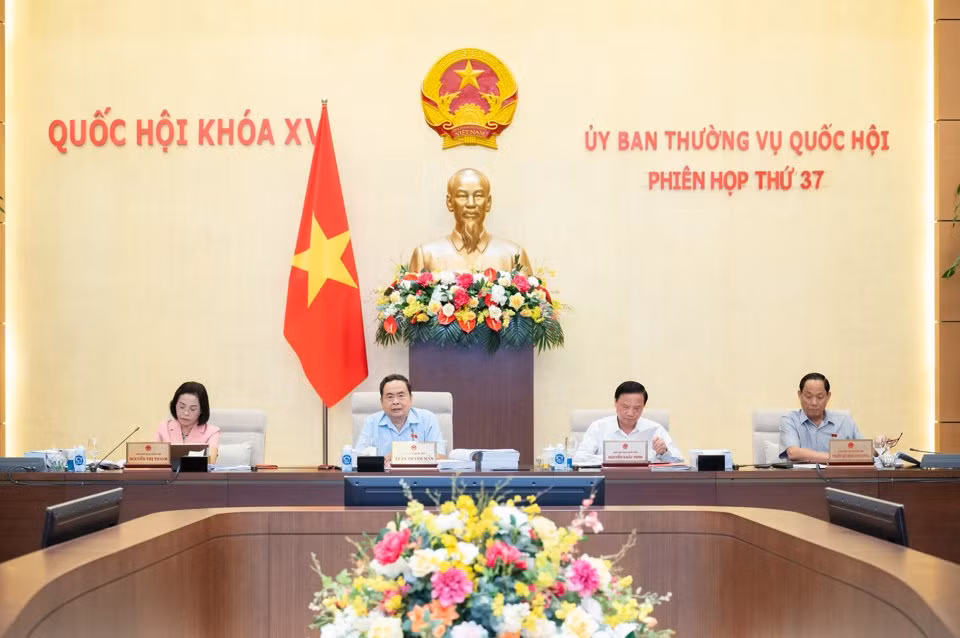 Chủ tịch Quốc hội: nên quy định bảo hiểm y tế có thể sử dụng trong toàn quốc -0