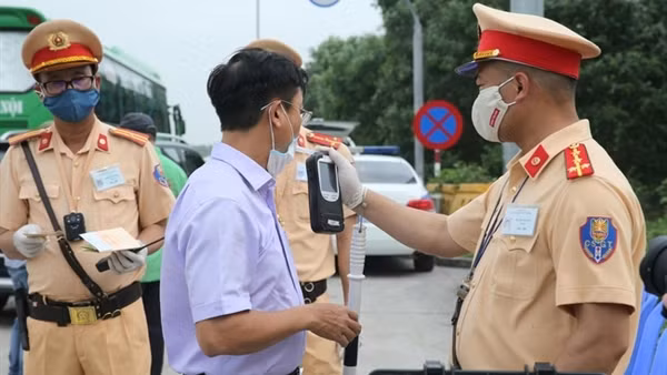 Đảm bảo an toàn cho người dân khi tham gia giao thông