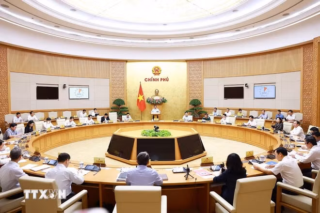 Thủ tướng: Pháp luật giúp tăng cường quản lý song phải khuyến khích sự sáng tạo -0