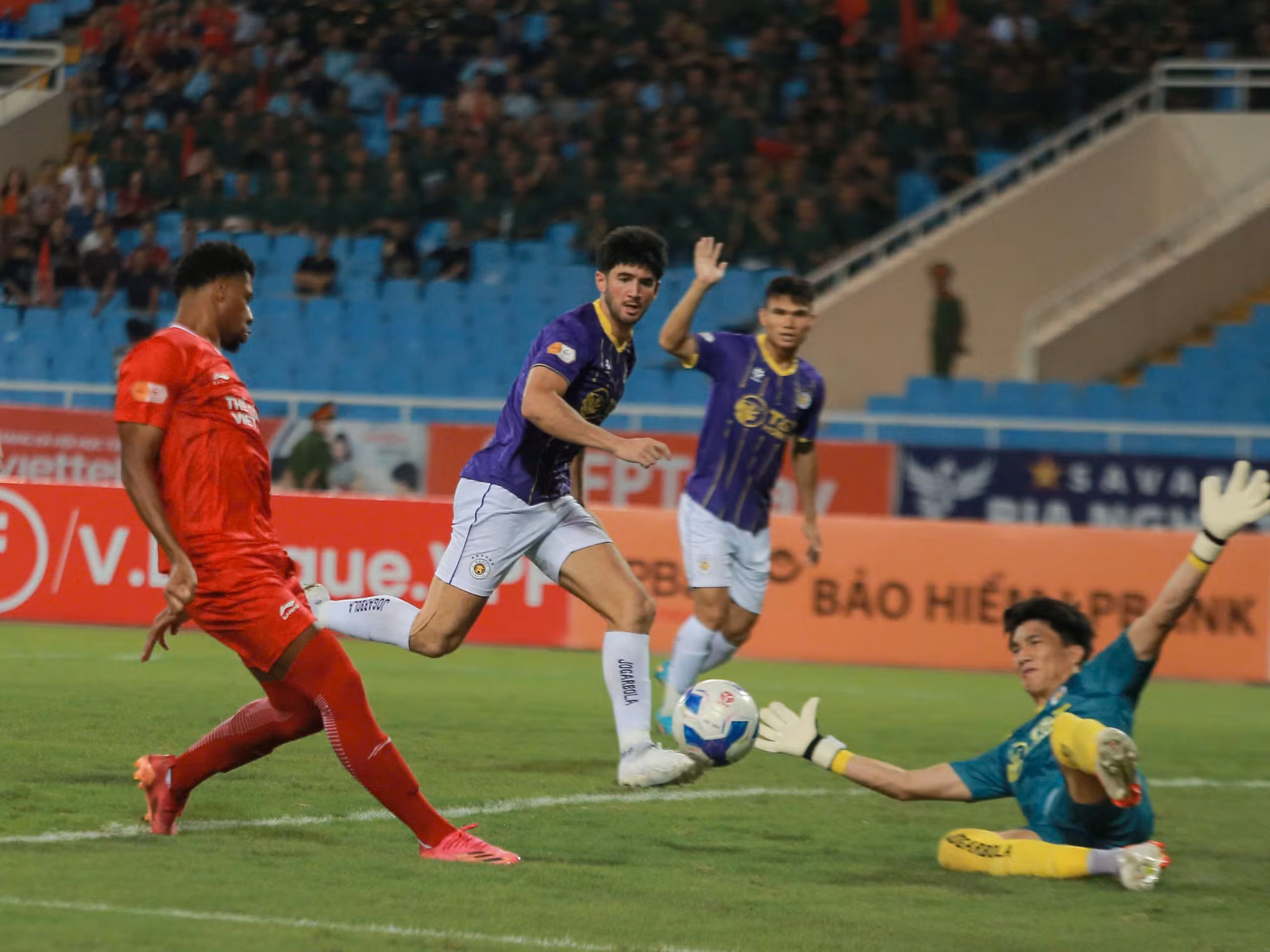 Lội ngược dòng trước Hà Nội FC, Thể Công-Viettel có chiến thắng đầu tiên ở mùa giải mới -0