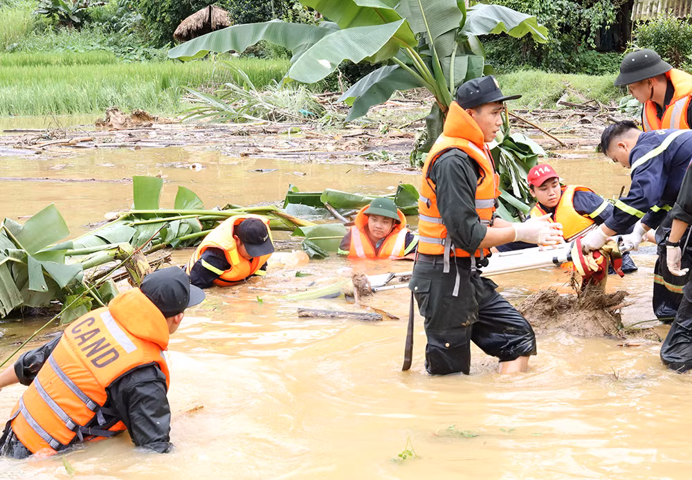 Thêm một người thiệt mạng vì lũ dữ ở Làng Nủ -0