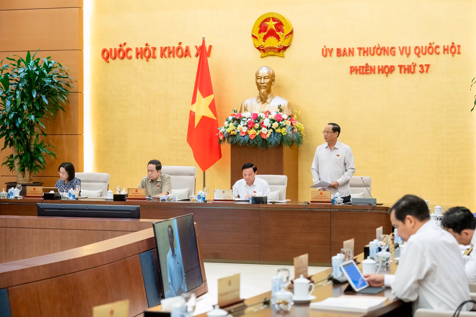 điều hàh.jpg -0