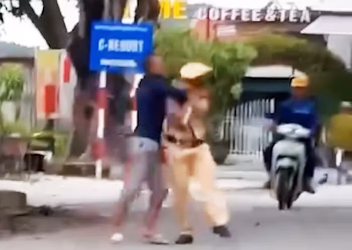 Tạm giữ đối tượng chống người thi hành công vụ -0
