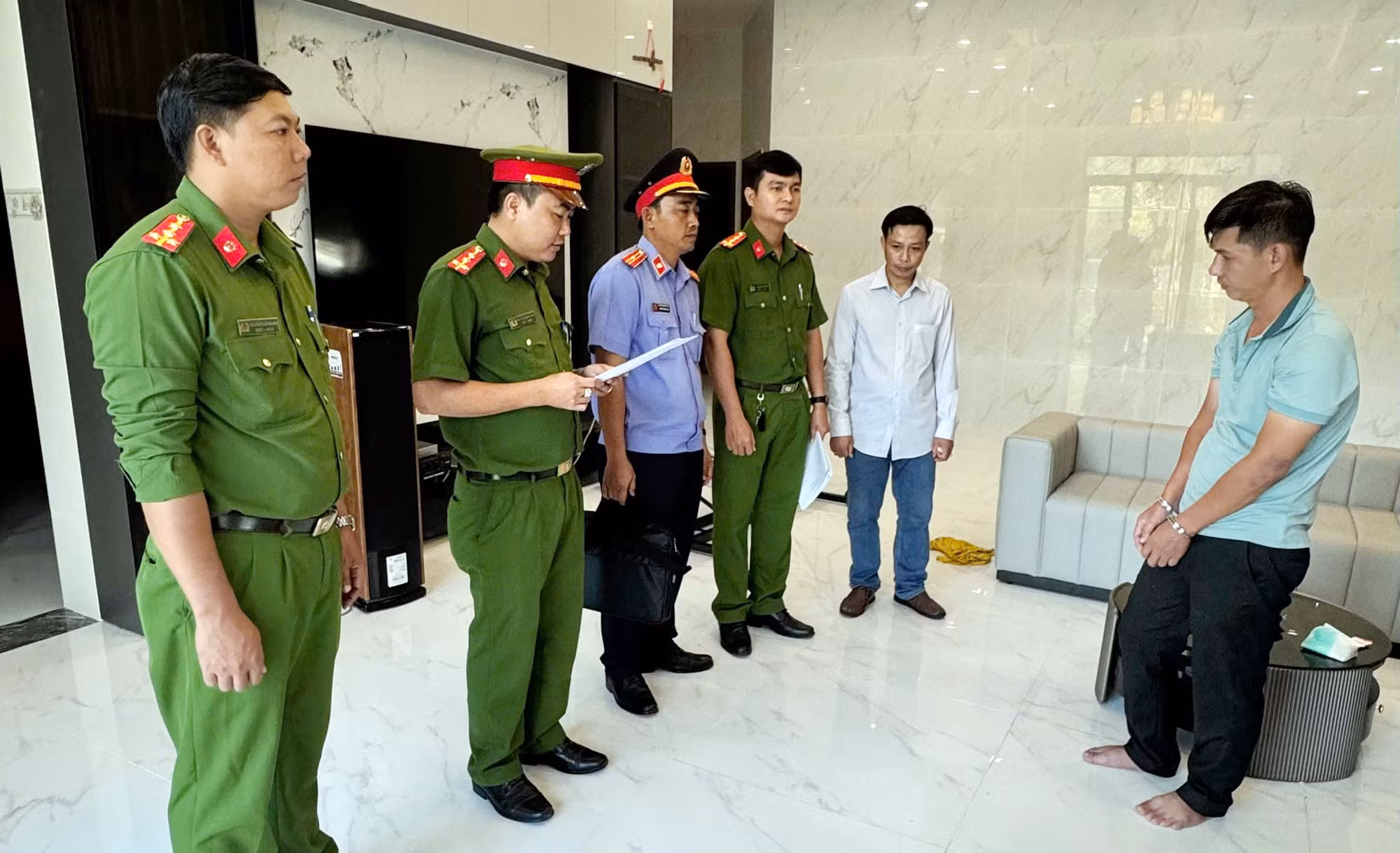 Cán bộ tín dụng lừa chiếm đoạt hàng chục tỷ đồng ở Phú Quốc -0