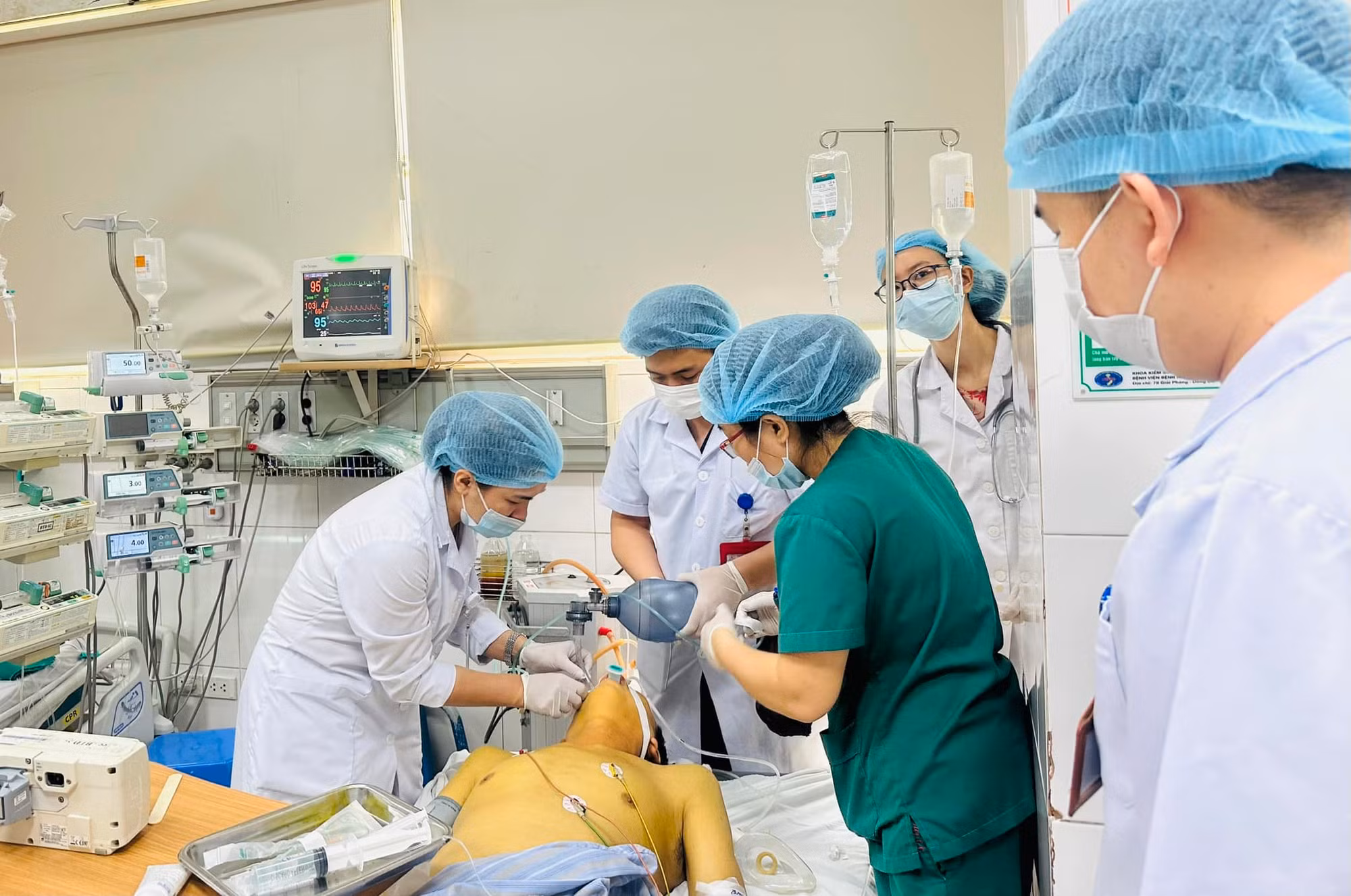 Nguy cơ tử vong khi phát hiện viêm gan B giai đoạn muộn -0