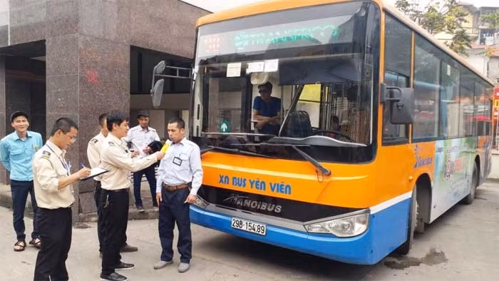 Công ty vận tải tự đo nồng độ cồn cho tài xế trước và sau khi lái xe -0