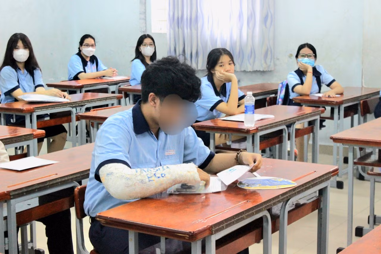 1.275 lượt thí sinh vắng thi tuyển sinh lớp 10 tại TP Hồ Chí Minh -0