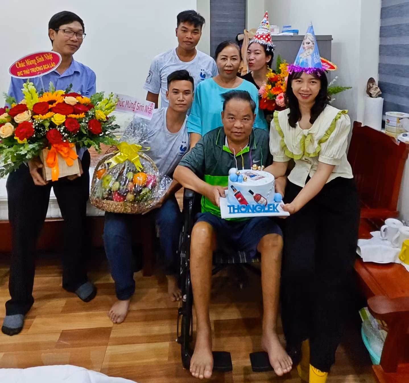 Công an tỉnh Khánh Hòa phối hợp, hỗ trợ điều trị bệnh cho Thứ trưởng Bộ Công an Lào -0