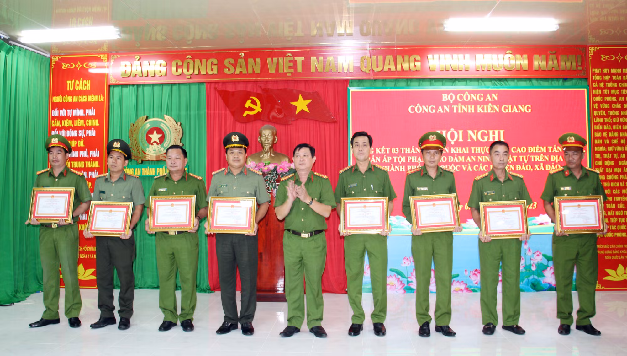 Thẳng thắn đánh giá, bàn giải pháp bảo đảm ANTT địa bàn Phú Quốc và các huyện đảo ở tỉnh Kiên Giang -0