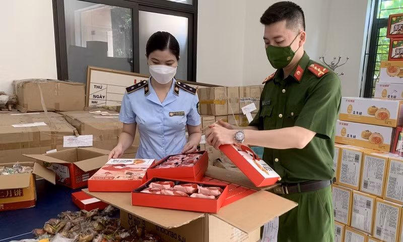 Hà Nội lập 2 đoàn kiểm tra liên ngành thực phẩm, mỹ phẩm, dược phẩm -0
