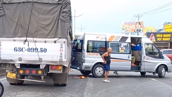 3 ôtô va chạm liên hoàn trên đường dẫn cao tốc TP Hồ Chí Minh - Trung Lương