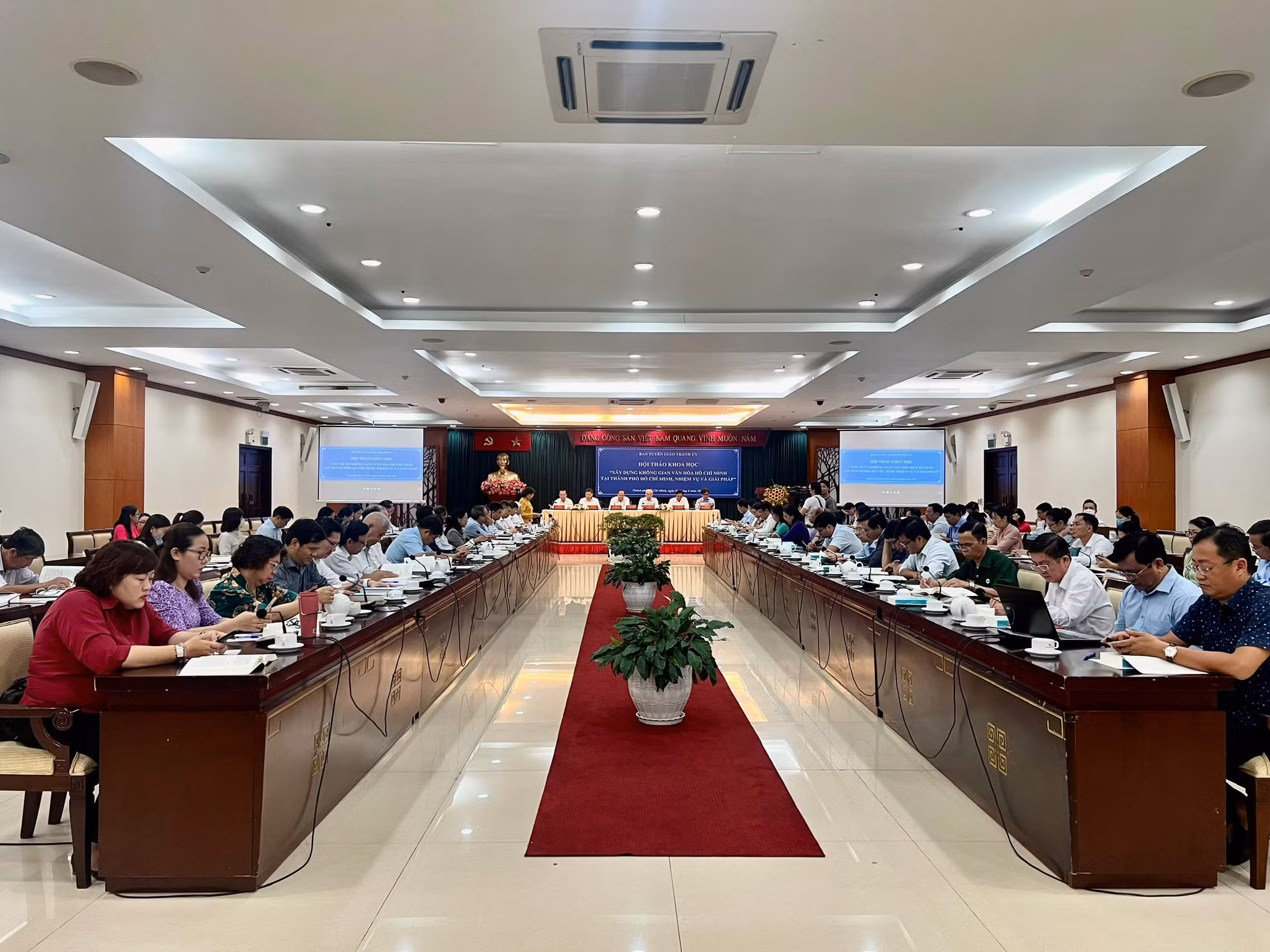Hội thảo khoa học xây dựng không gian văn hóa Hồ Chí Minh -0