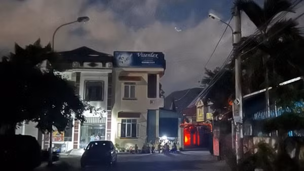 Người dân, doanh nghiệp khốn khổ vì mất điện