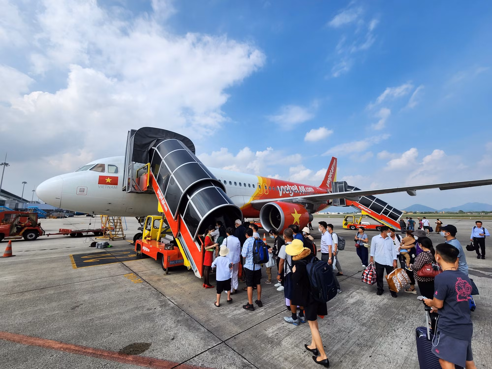 Vietjet tung nhiều quà tặng hấp dẫn chiều khách bay mùa hè -0