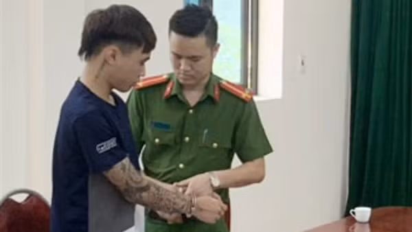 Đua xe rồi quay clip khoe chiến tích, một thanh niên bị bắt