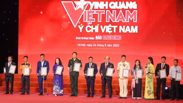 Vinh danh các điển hình tiên tiến tại chương trình "Vinh Quang Việt Nam" 2023