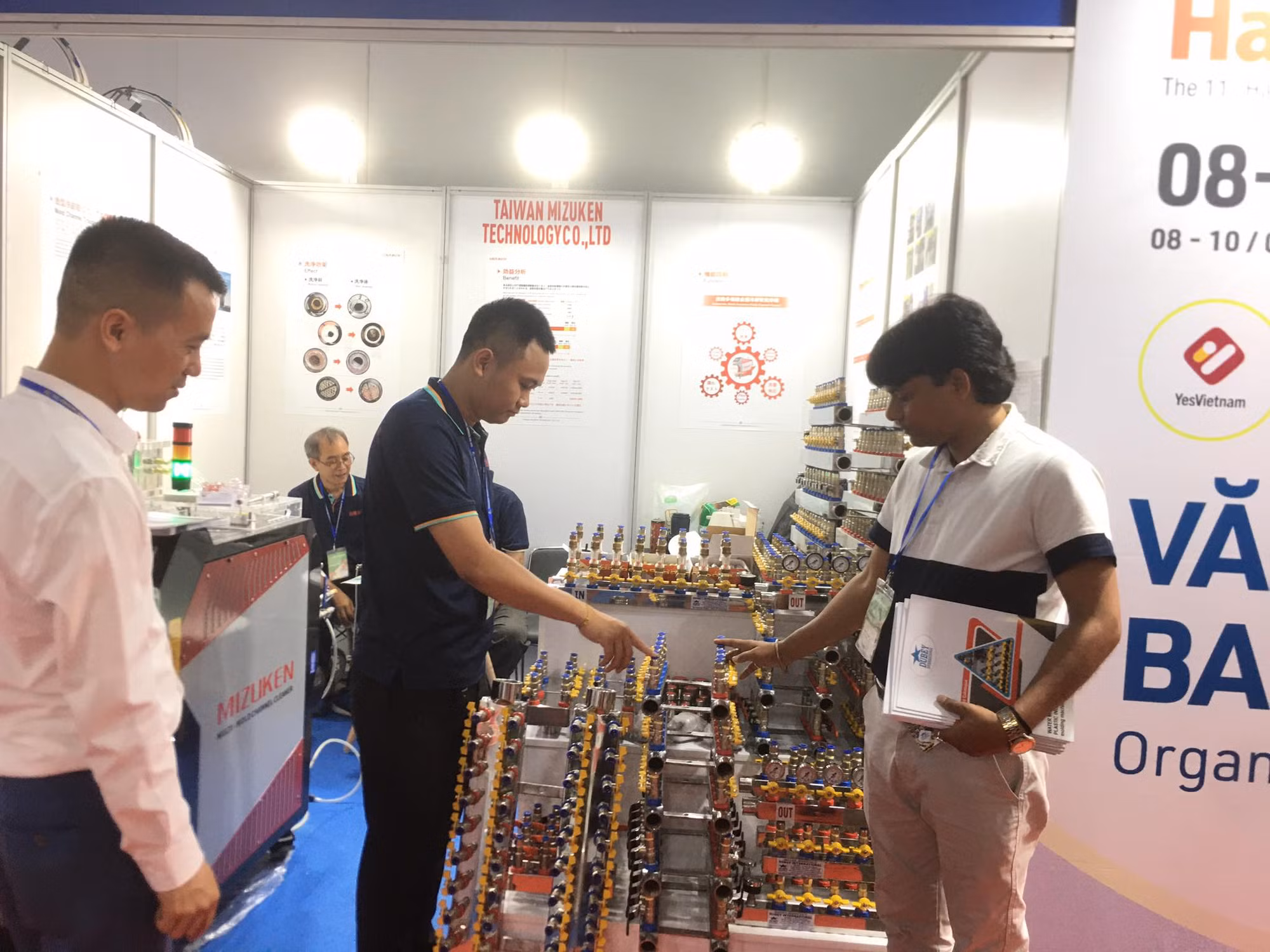 Doanh nghiệp của hơn 11 quốc gia tham dự Triển lãm HanoiPlasPrintPack -0