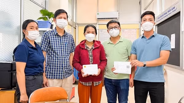 Công an tỉnh Bà Rịa-Vũng Tàu hỗ trợ nữ sinh bị TNGT khi đi thăm mẹ bị ung thư