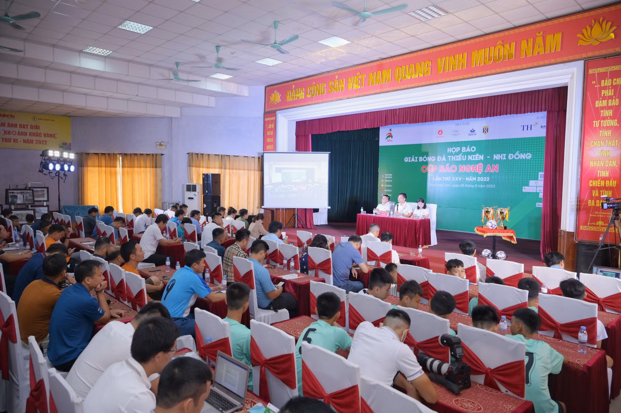 Ngày hội của trẻ thơ xứ Nghệ -0