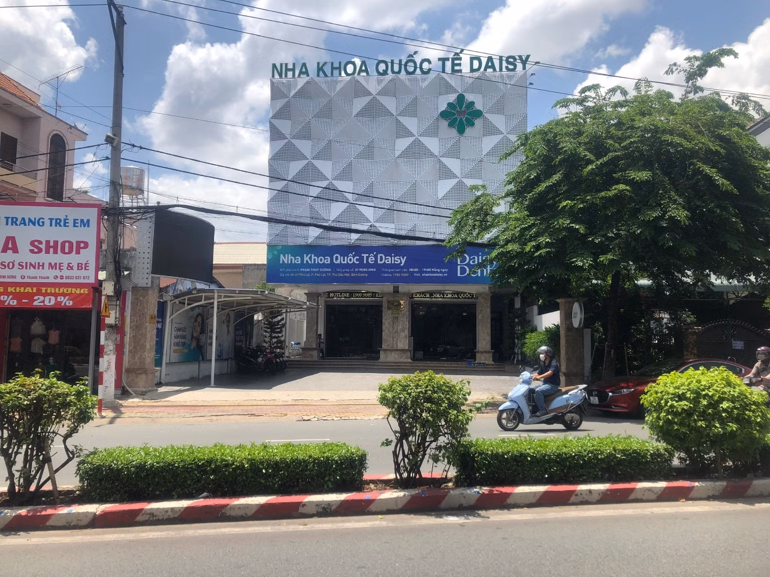 Một phòng khám nha khoa bị phạt 137,5 triệu đồng vì tự tiện lấy tủy 15 cái răng... -0
