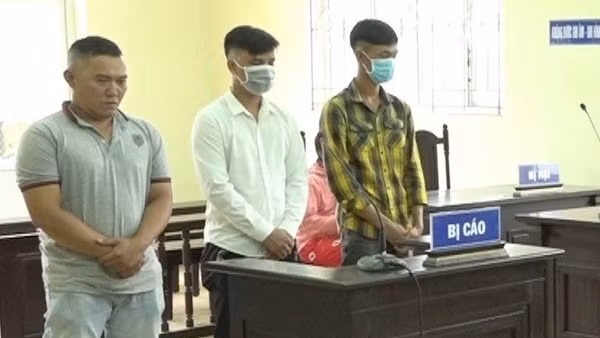 Khống chế bắt con nợ để ép trả tiền, 3 đối tượng lĩnh án tù