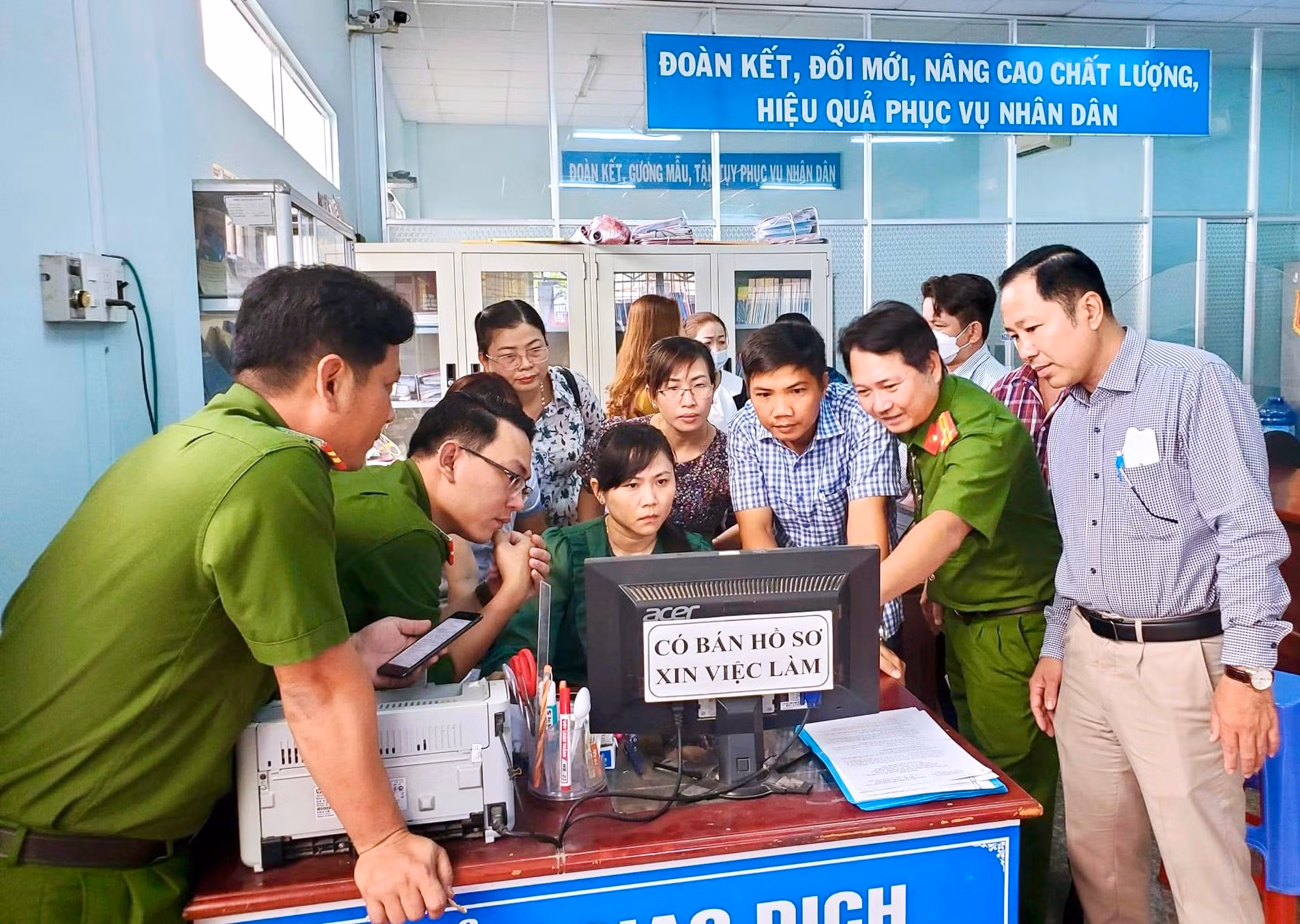 Số hóa sổ hộ tịch, tăng tốc chuyển đổi số -0