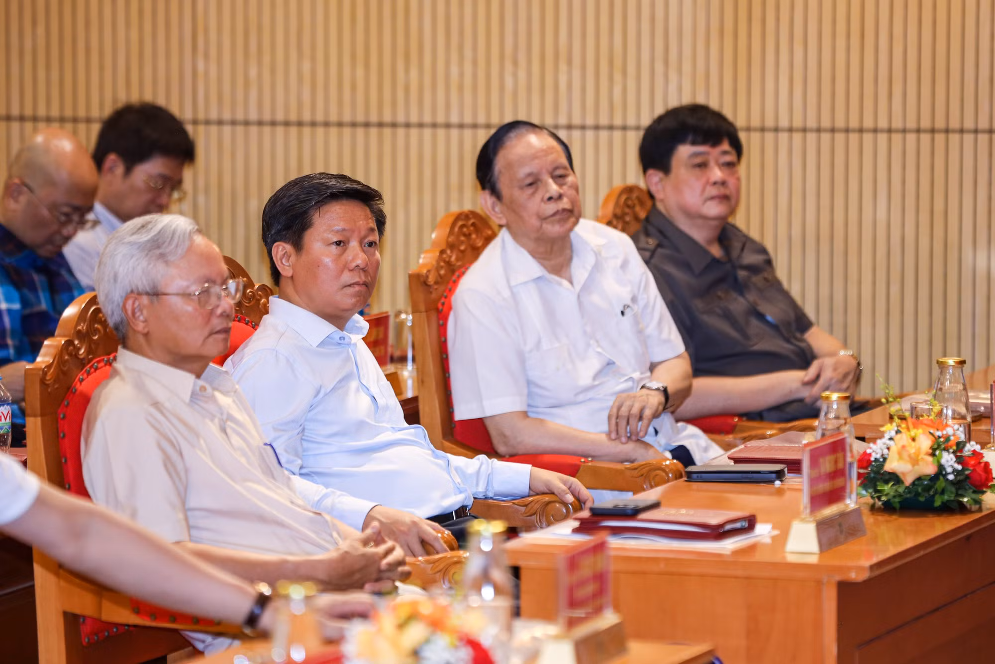 Luôn xứng đáng là những chiến sĩ kiên cường trên mặt trận tư tưởng - văn hoá. -0