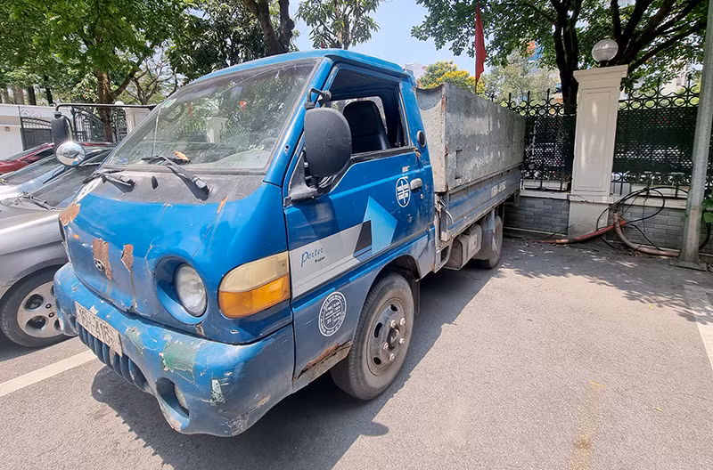 Bắt nhóm đối tượng lên mạng mua ô tô về làm phương tiện trộm cắp -0
