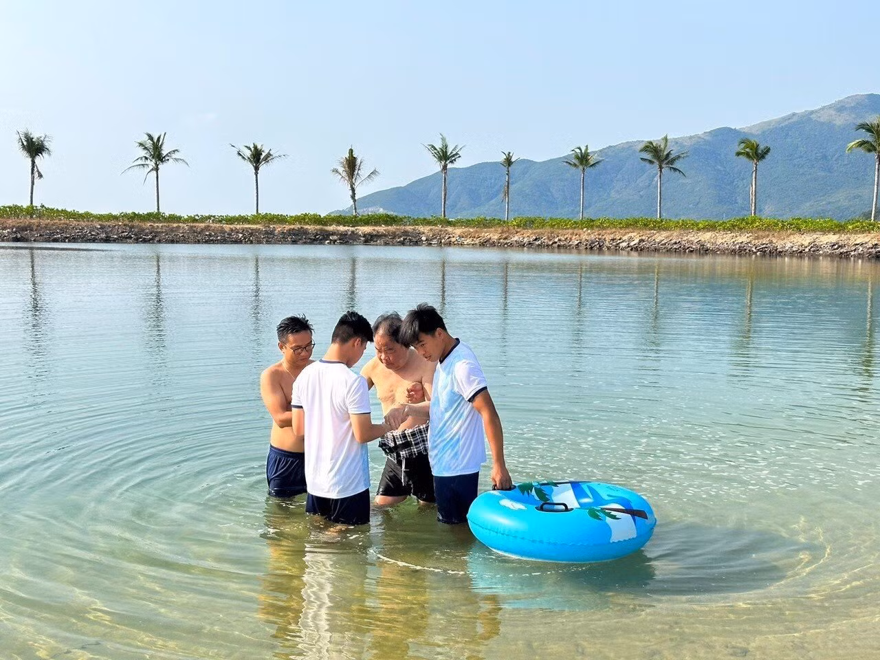 Công an tỉnh Khánh Hòa phối hợp, hỗ trợ điều trị bệnh cho Thứ trưởng Bộ Công an Lào -0