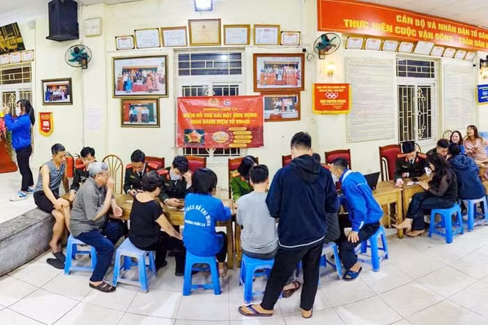 Quận Hà Đông chạm mốc kích hoạt hơn 200.000 tài khoản định danh điện tử -0