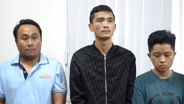 Bóc gỡ đường dây khủng làm giả bằng cấp, chứng chỉ, tem kiểm định, giấy phép lái xe