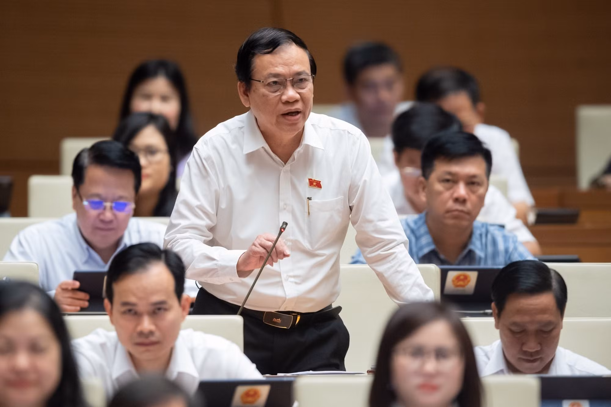 Cán bộ không làm gì cũng là vi phạm pháp luật! -0