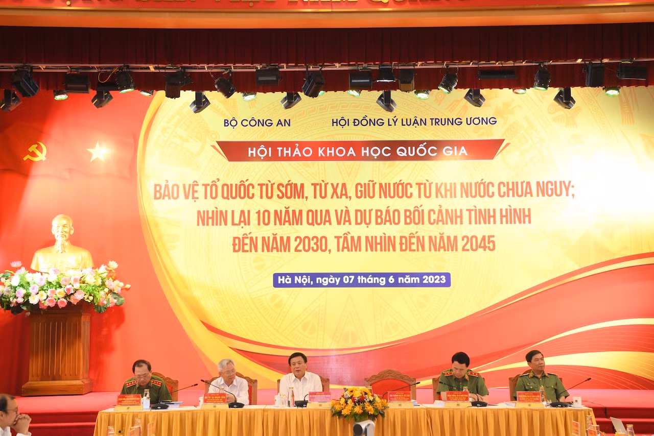 Sức mạnh bảo vệ Tổ quốc là sức mạnh tổng hợp -0