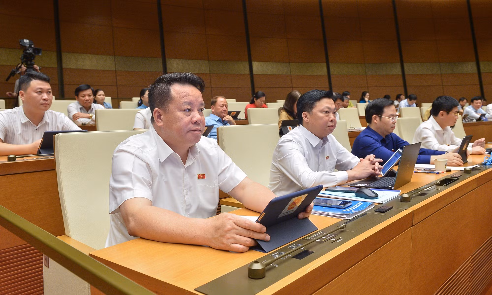 Đại biểu đề xuất sử dụng 1 triệu tỷ tồn dư, Bộ trưởng Bộ Tài chính nói gì? -0