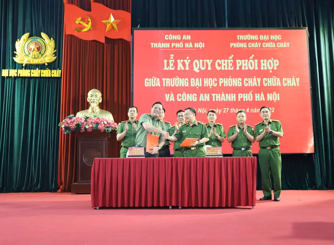 Công an TP Hà Nội và Trường Đại học PCCC ký kết quy chế phối hợp giữa hai đơn vị -0