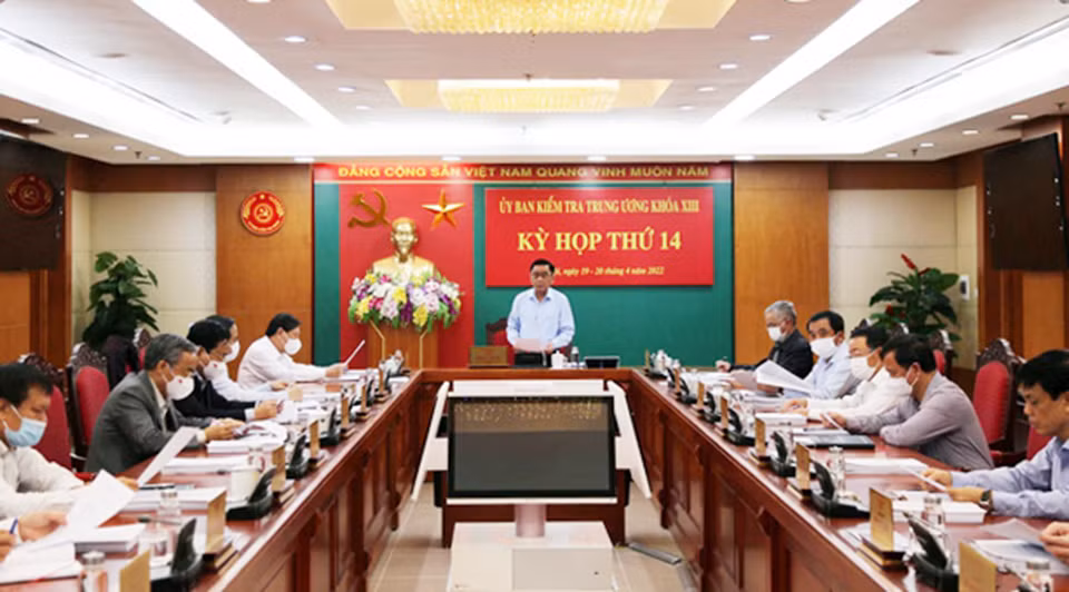 Kiểm tra “củi lửa” và điểm tựa niềm tin -0