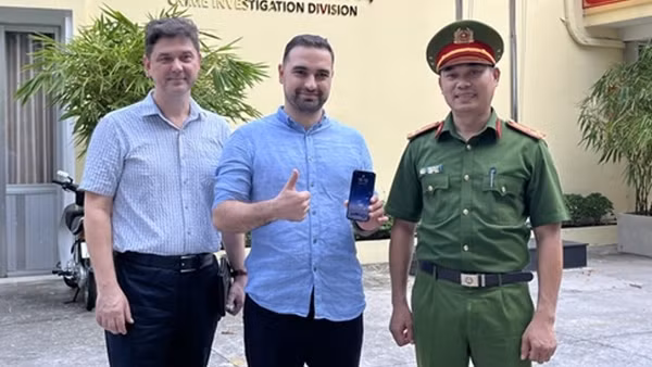Bắt gã xe ôm chiếm đoạt tài sản của du khách Pháp ảnh 3