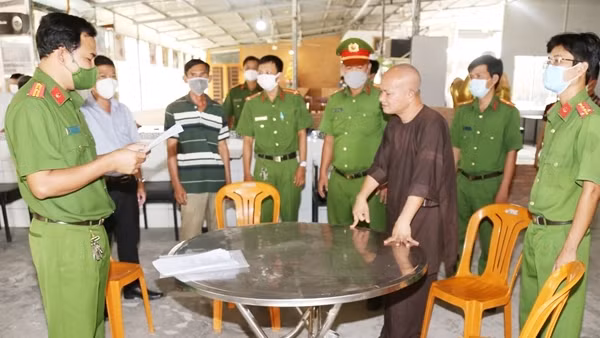 “Thầy Phúc” hành hạ trẻ em từng tham gia vào nhiều vụ kiện dân sự ảnh 4