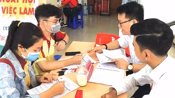Hơn 90% doanh nghiệp ở Bình Dương trở lại hoạt động bình thường ảnh 2