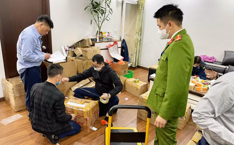 Giao bán sản phẩm chức năng giả trên mạng xã hội -0