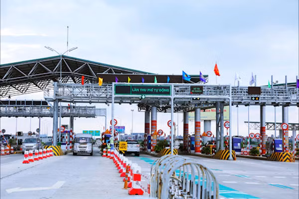 Hà Nội yêu cầu chủ động tạm dừng thu phi, xả trạm dịp nghỉ lễ 30/4-1/5 -0