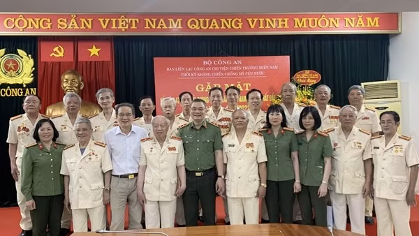 Gặp mặt các cán bộ Công an chi viện chiến trường miền Nam