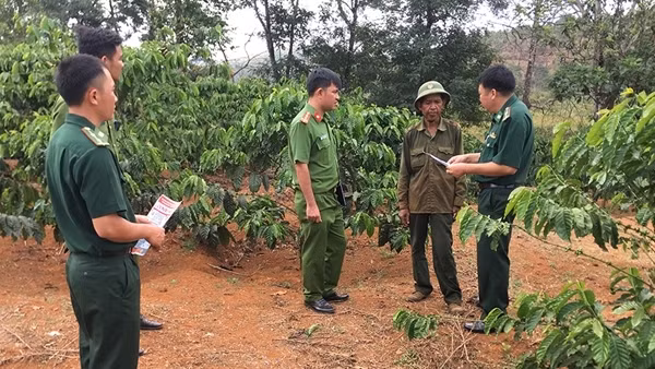 Chặn buôn lậu vùng biên mùa nước nổi ảnh 4